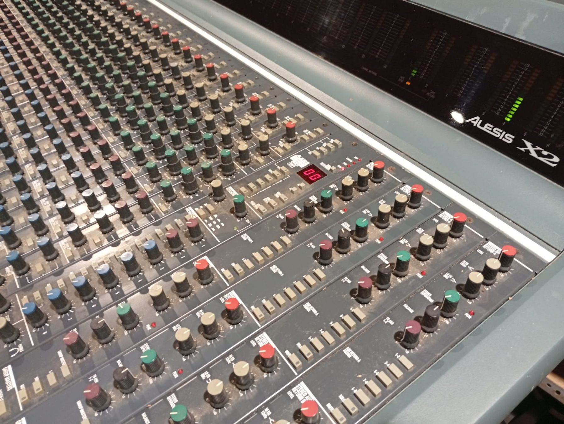 Console di mixaggio: MIXER ALESIS X2 - PROFI STUDIO Mischpult – Usato da Koppigen venduto da connect1 6