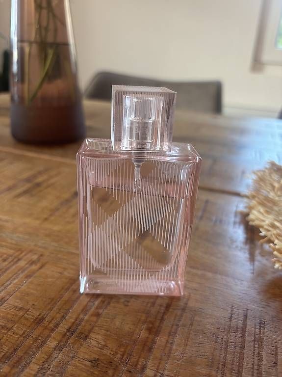 Parfum & Eau de Toilette: Burberry Brit Sheer for her Eau de Toilette – Gebraucht aus St. Gallen von mustang96