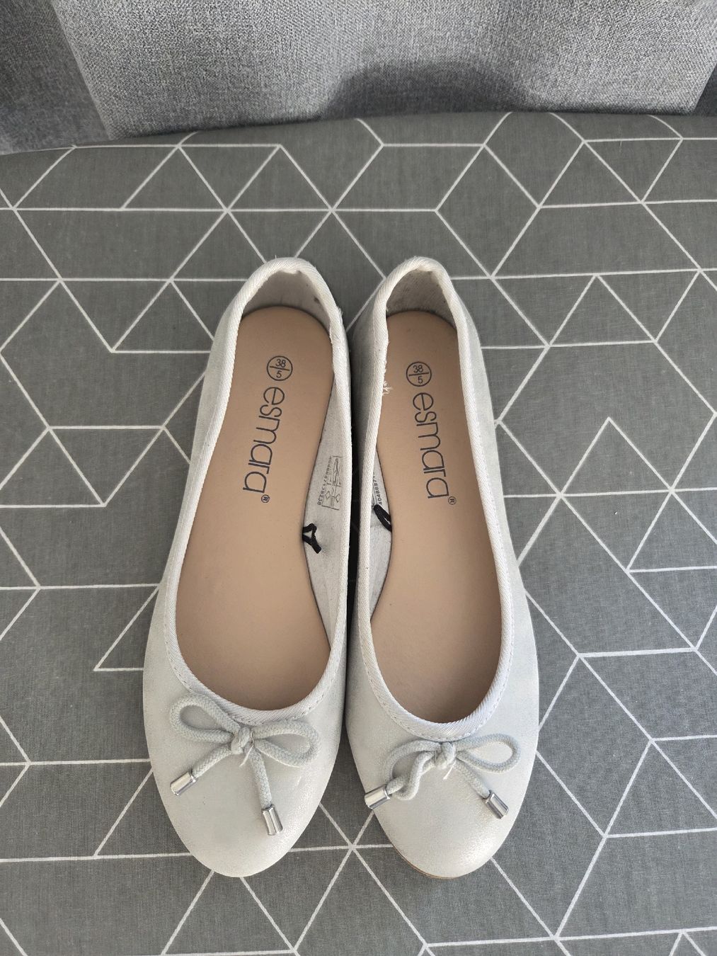 Scarpe da donna: Ballerinas hellgrau Grösse 38 – Usato da Alterswil FR venduto da Agape07 1