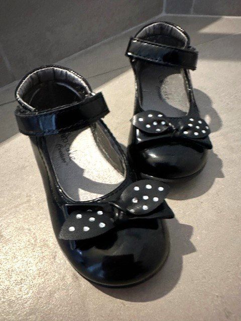 Schuhe für Jungen: LaCK ScHüeLi – Gebraucht aus Winkel von zeho 1