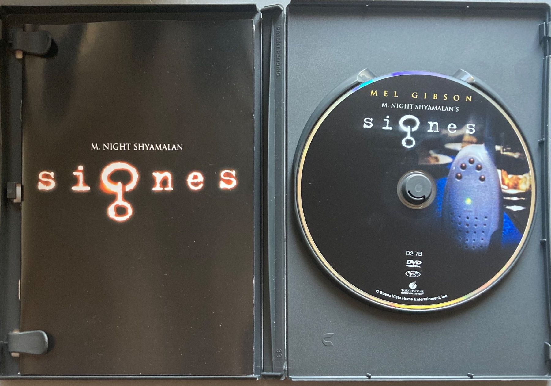 Tutti i DVDs: M. NIGHT SHYAMALAM - SIGNES – Usato da Poliez-Pittet venduto da Newtown-Records 2