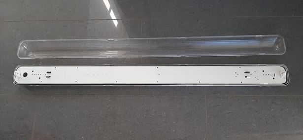 Lampadari & plafoniere: Neonlampe mit Leuchtstoffröhre – Nuovo e nell'imballaggio originale da Moosleerau venduto da Oberland 1