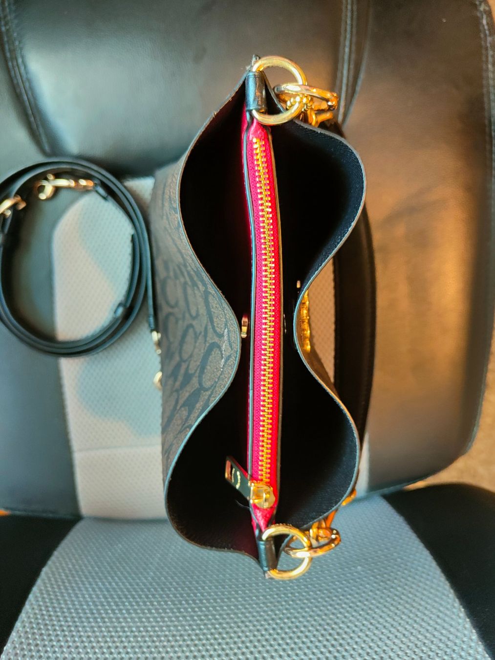 Coach Borse da donna: Coach tasche – Usato da Hausen AG venduto da dar_gt8p 4
