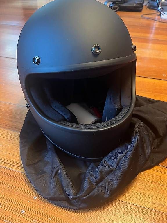 Caschi & visiere: Biltwell Gringo Helm – Usato da Hausen am Albis venduto da riviera64