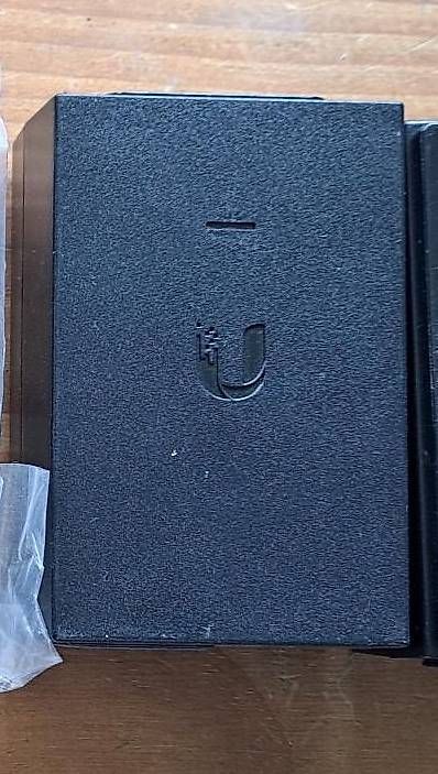 Ubiquiti Unità & Adattatore: Ubiquiti PoE Injector schwarz – Nuovo (secondo la descrizione) da Attiswil venduto da ewy_g8th