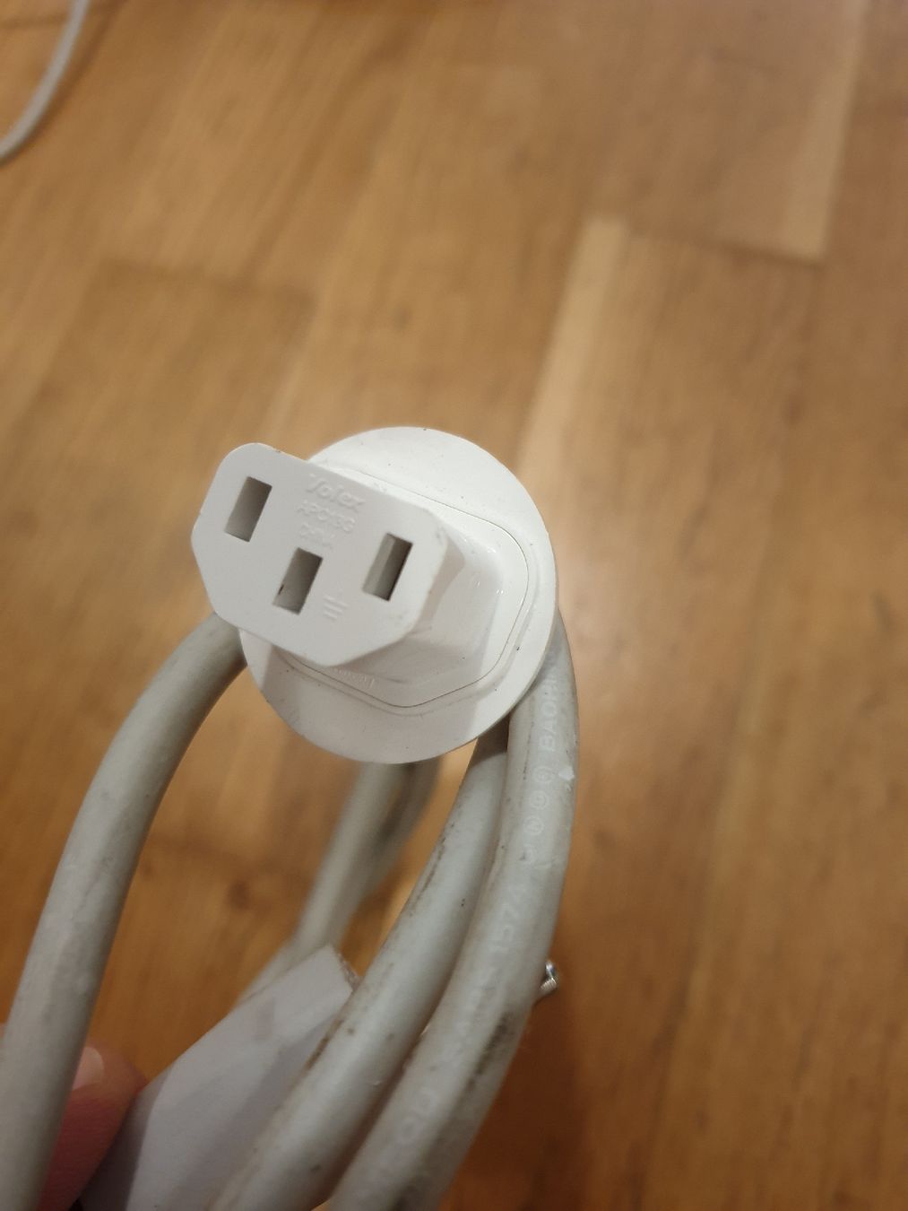 Apple Cavi: Apple Strom Kabel 005 – Usato da Ittigen venduto da Ziok187 2