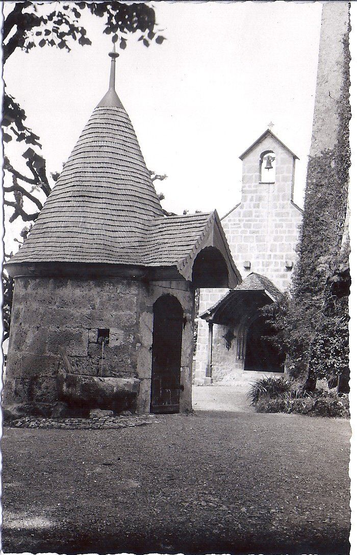 Cartoline postali: GRUYÈRE, la chapelle du château – Usato da Les Verrières venduto da Scampi0