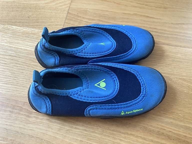 Schuhe für Jungen: Wassersportschuhe Gr 26/27 – Gebraucht aus Zürich von aqualina77 1