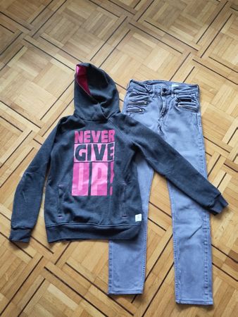 Graue Kapuzensweatshirt + Jeans, Gr. 140–150