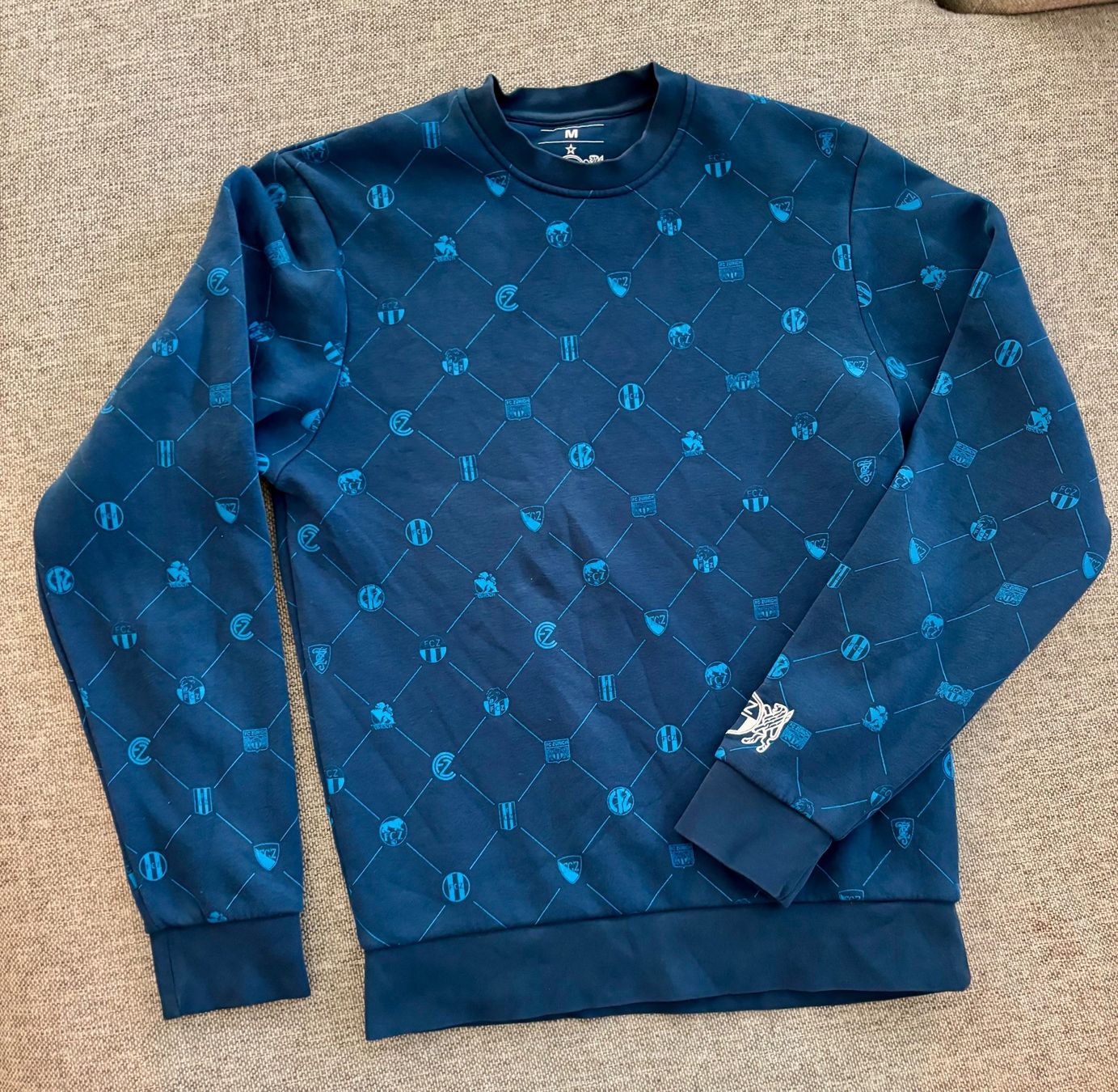 FCZ Maglioni & Felpe: Pullover FCZ, Gr. M, Logoprint – Usato da Bülach venduto da bjoernbenny