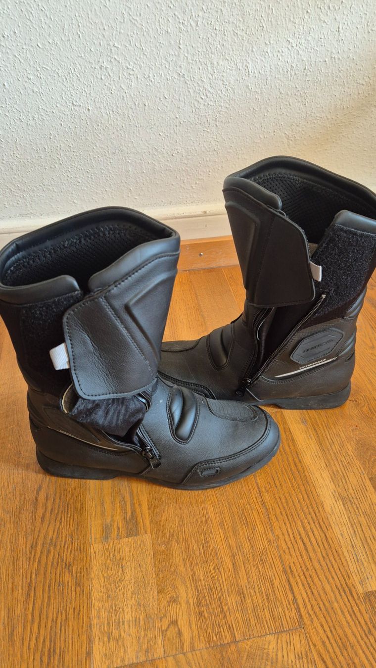 Dainese Scarpe da uomo: Motorradstiefel Grösse EU 44 – Usato da Zürich venduto da LarsKl 2