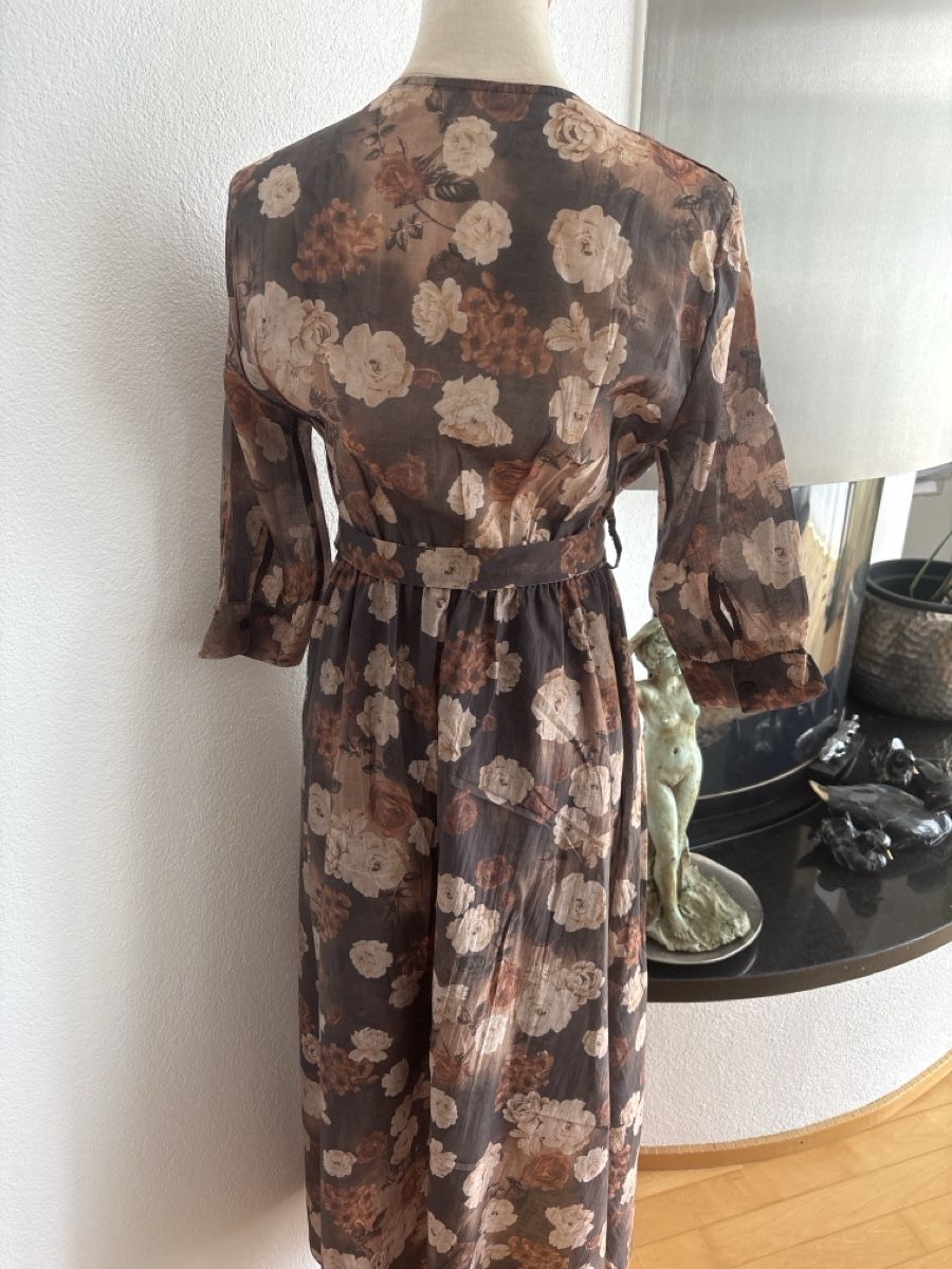Kleider: Maxi Kleid Gr 36 – Neu (gemäss Beschreibung) aus Embrach von Dmoney 2