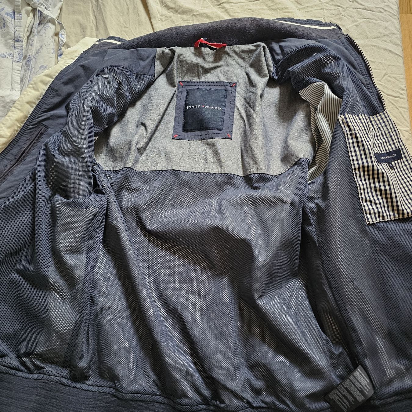Tommy Hilfiger Giacche: Jacke Tommy Hilfiger  – Nuovo (secondo la descrizione) da St. Gallen venduto da Dreamland 1
