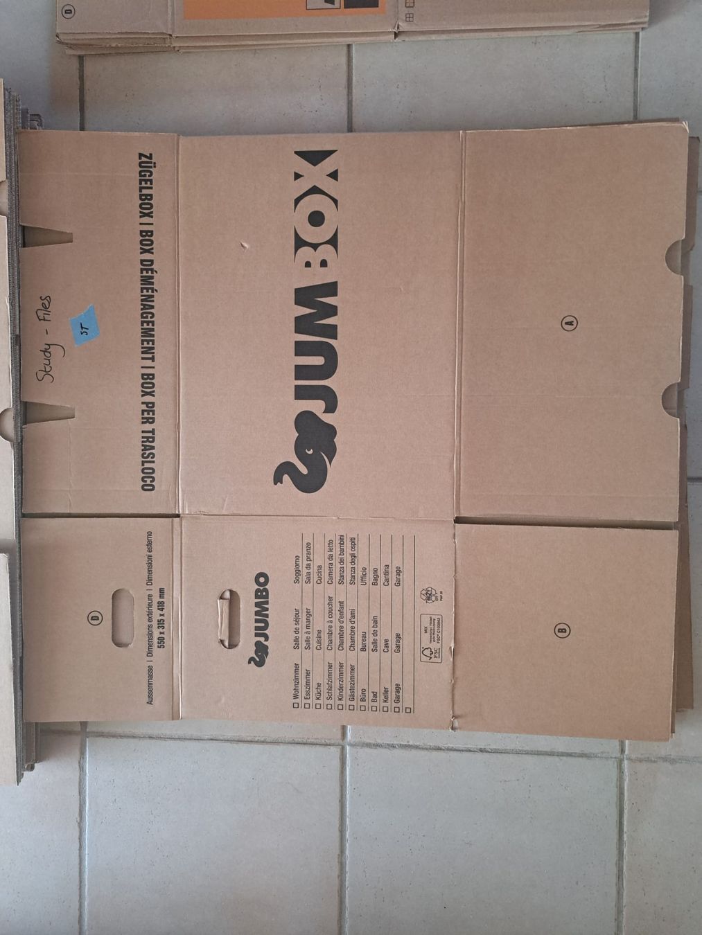 Cartoni: Moving boxes of various sizes, used condition – Usato da Holderbank AG venduto da car_vyg5 2