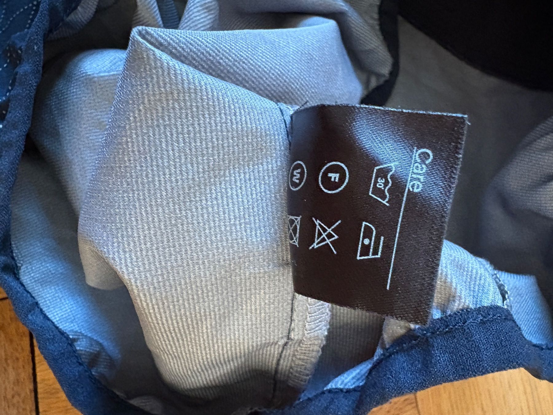Pas Normal Studios Gilets: PAS NORMAL STUDIOS – D'occasion à Zürich par triangular 3