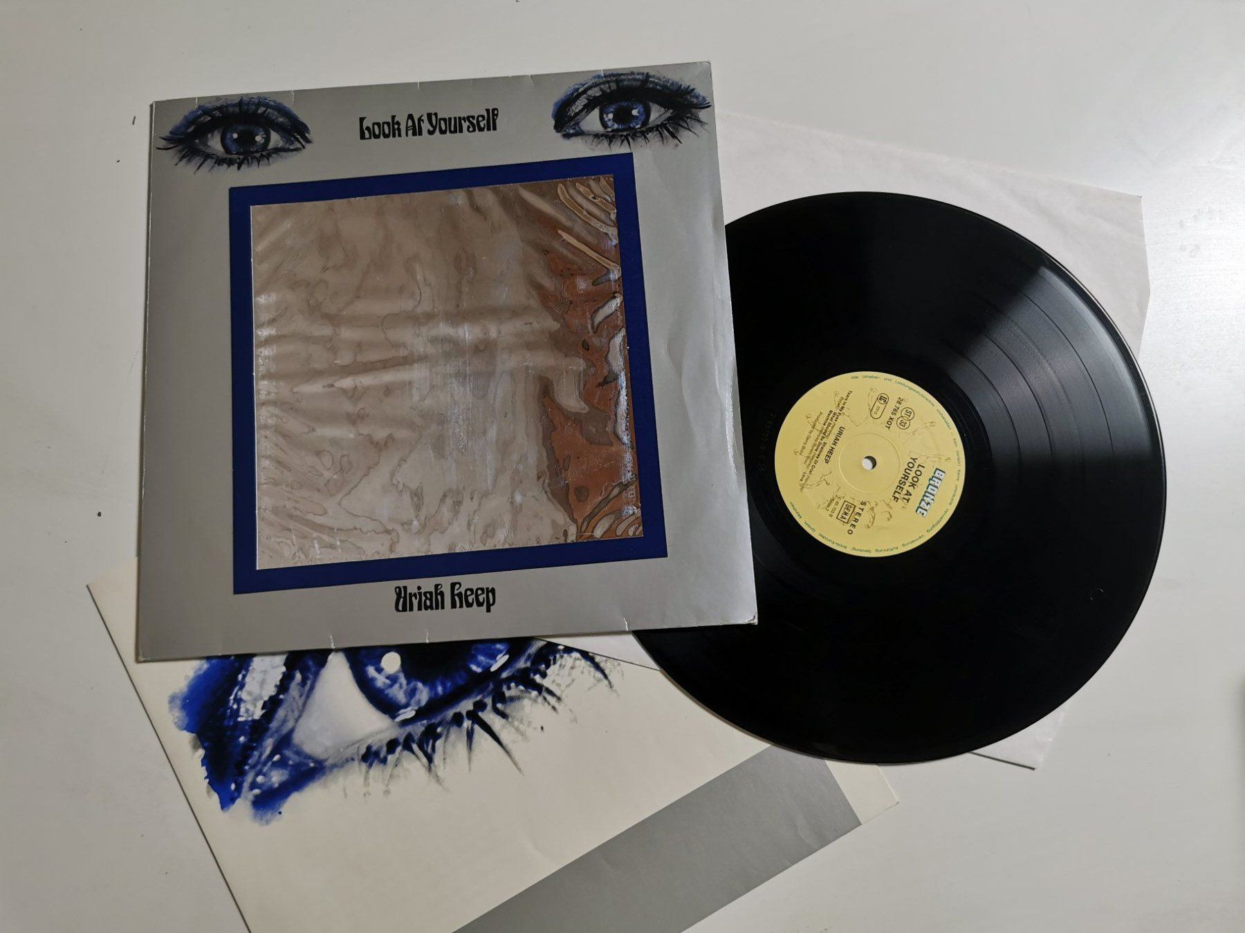 Dischi in vinile: Uriah Heep - Look at yourself – Usato da Grafenried venduto da Jukebox70