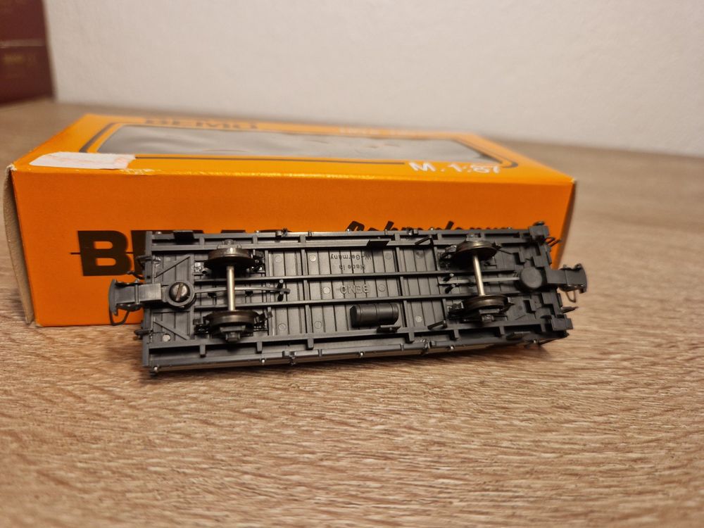 Bemo Modelleisenbahnen: Bemo 2263 7379 Niederbordwagen RhB H0m – Gebraucht aus St-Aubin-Sauges von tantome 4