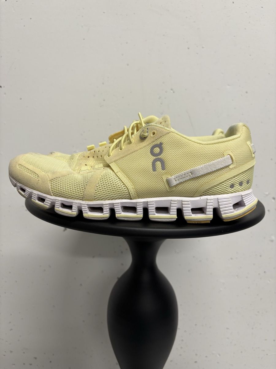 On Damenschuhe: On Laufschuhe Gr. 37.5 gelb Cloud 5 Sneaker – Gebraucht aus Regensdorf von secondchancefashion