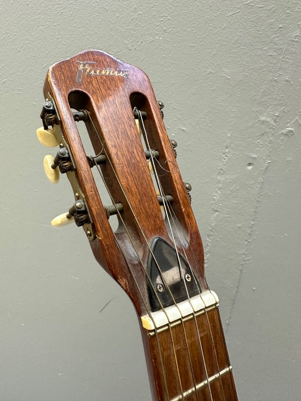 Strumenti musicali: GITARRE #2 AB 1.-!!! – Usato da Zürich venduto da NIKI777 6