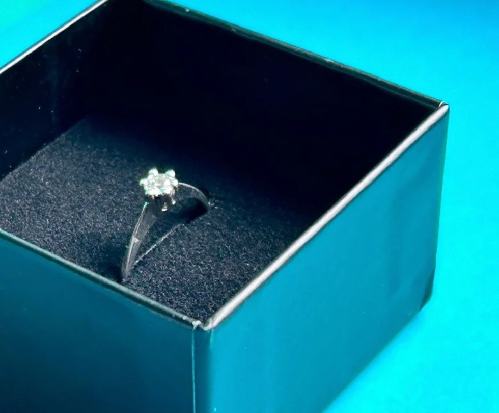 Anelli: Weissgoldring Diamant 0.1 ct (48.5) – Usato da Laufen venduto da belleskulptur 6