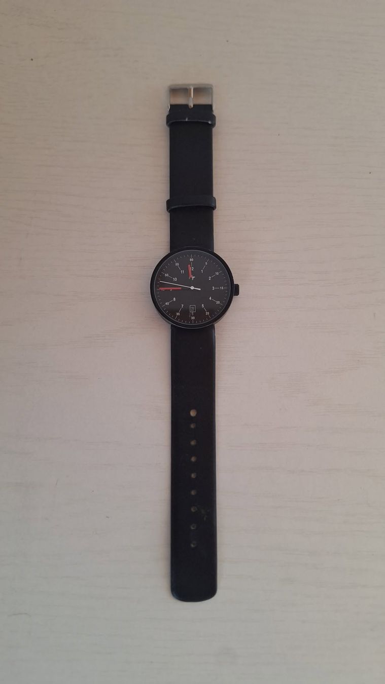 Orologi: Stylische Armbanduhr Schwarz,  – Usato da Rottenschwil venduto da rom_6zjc