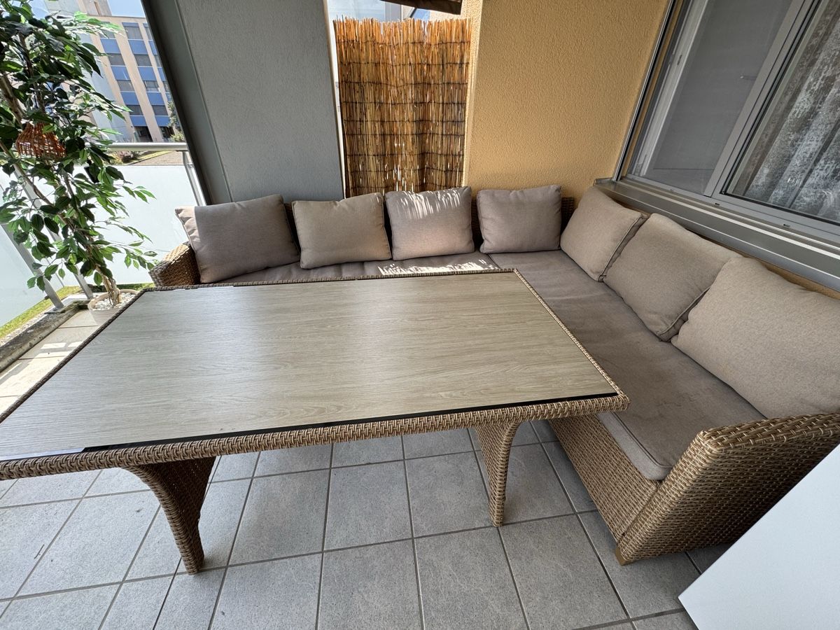 Set de table et chaises: Garten/Balkonmöbel – D'occasion à Emmenbrücke par sa.ra