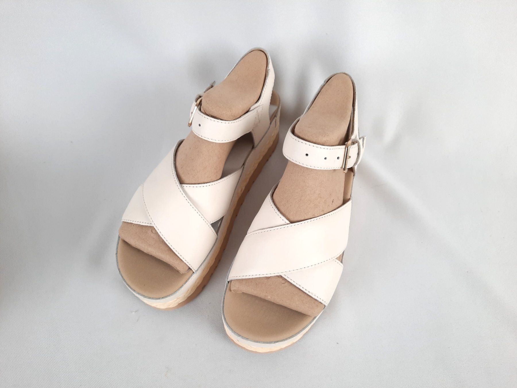 Ugg Damenschuhe: UGG Aubrey Ankle Strap Sandalen Beige Gr. 39 – Neu (gemäss Beschreibung) aus Beinwil am See von Restwert_Beinwil 3