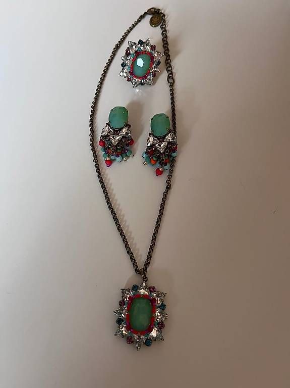 Catenine: konplott hippie set – Usato da Mörschwil venduto da nvcmi