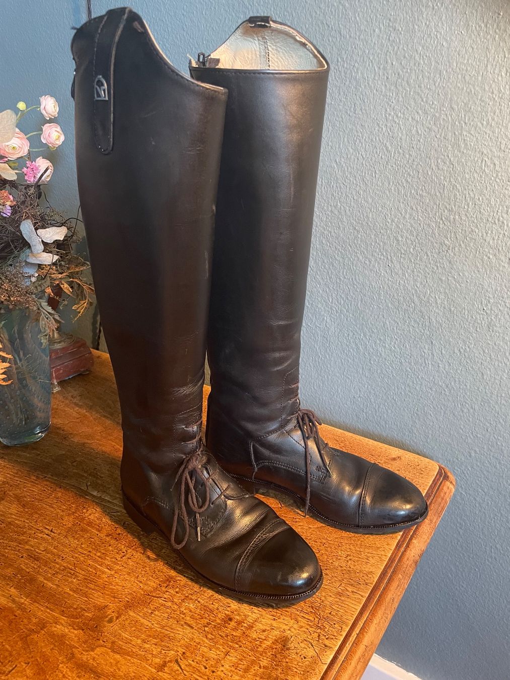 Scarpe da donna: Reitstiefel Veltheim Kingston Grösse 39 – Usato da Bern venduto da Rigoler