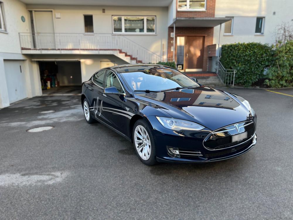 Tesla Model S 85D, Allrad, gratis Laden + Autopilot +Premium