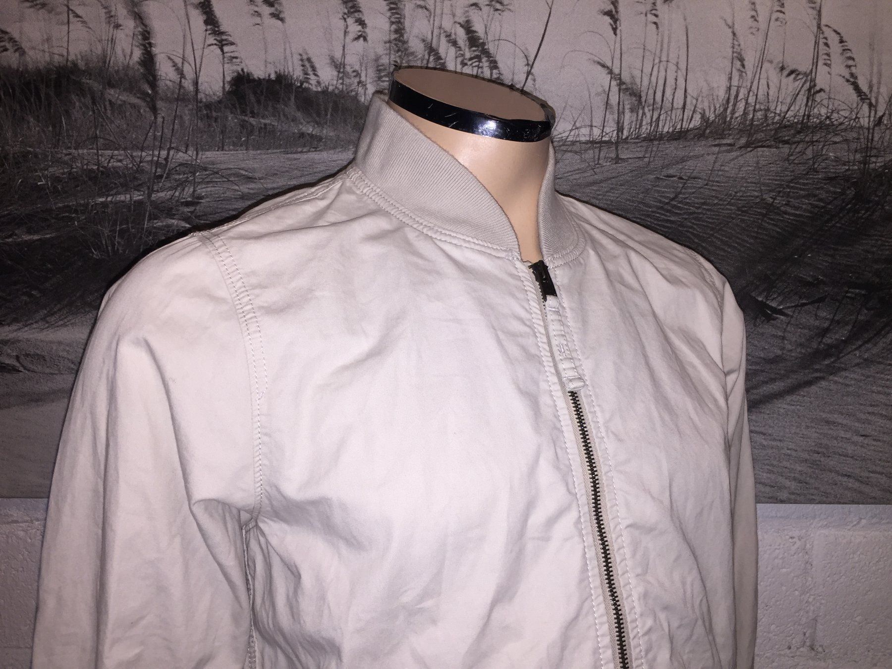 Hollister Jacken: HOLLISTER Veste / Jacke taille / Grosse M – Gebraucht aus Cossonay-ville von Super-Price-Quality 3