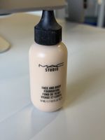 MAC Studio Face and Body C1 Foundation 50 ml – ca. halb voll