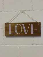 Holzschild "Love" - Perfekte Deko für dein Zuhause!