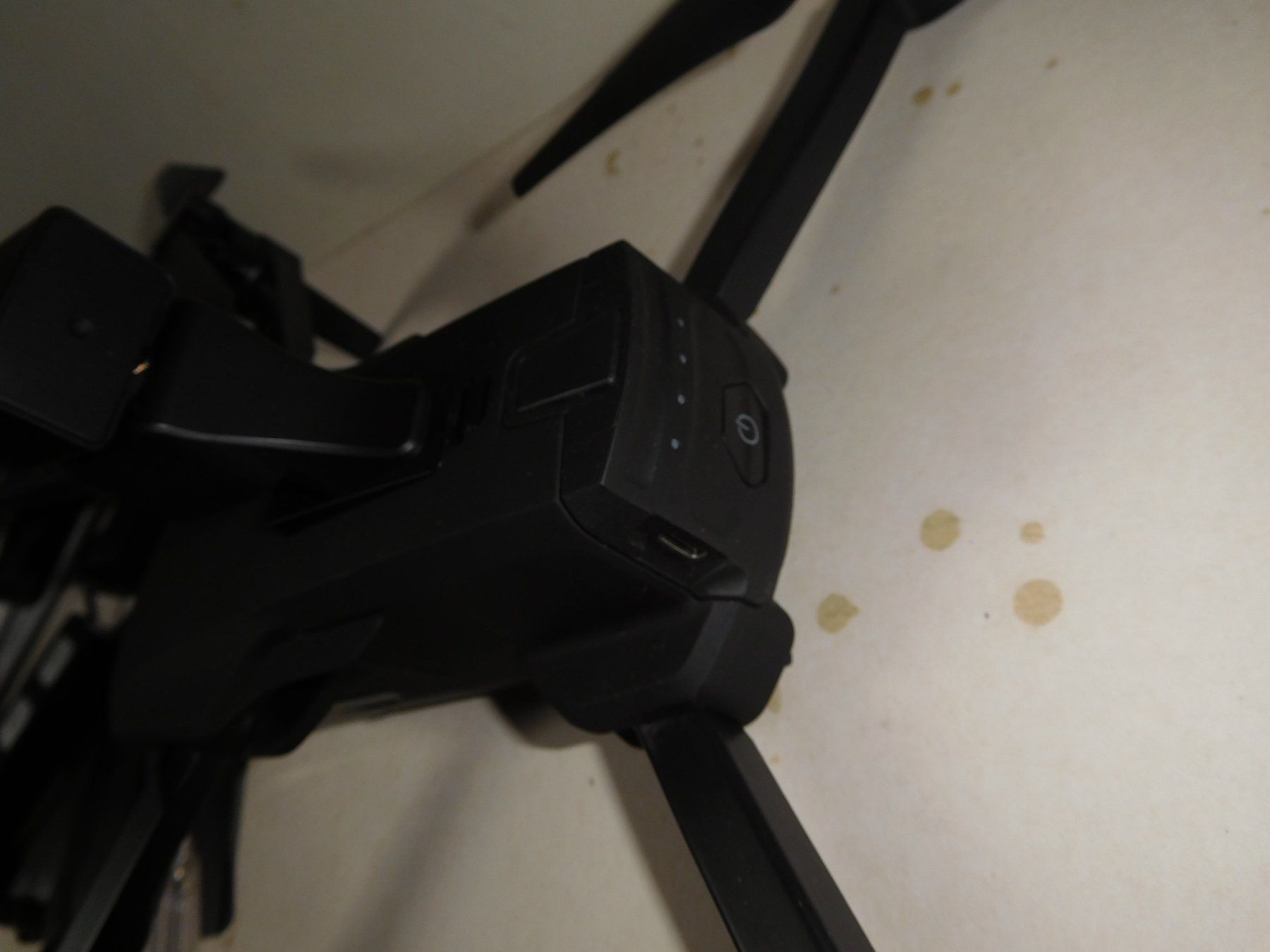 Videocamere: Drohne XMR/C – Difettoso da Wallbach venduto da Pitralon1 2