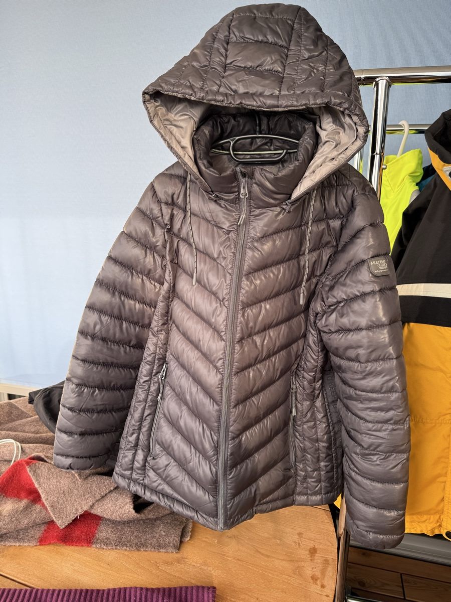 Giacche: Damen Stepjacke Gr. 42 – Usato da Bülach venduto da Berimbau0 5