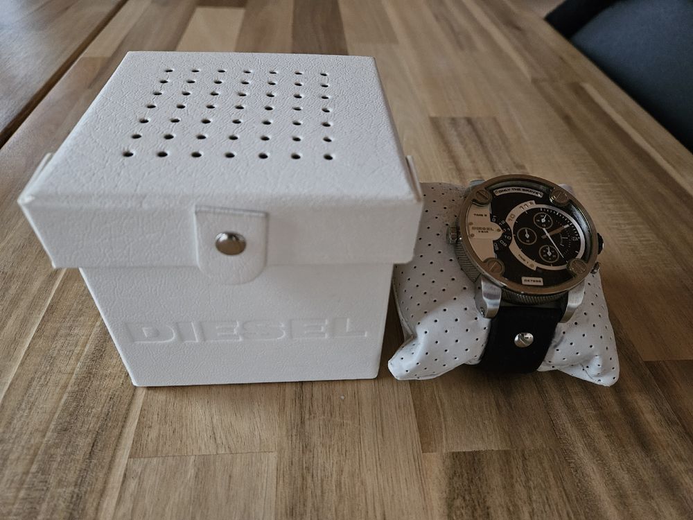 Diesel Uhr 3