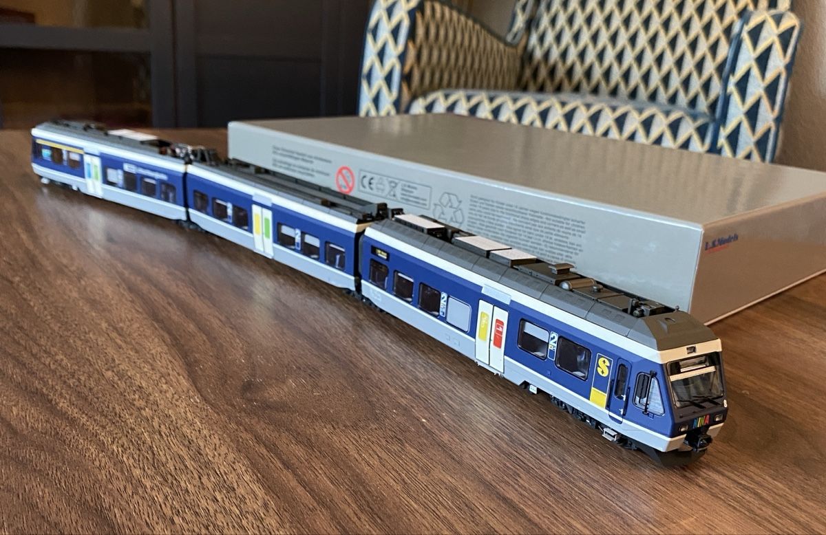 LS Models Modellini di ferrovie: BLS RABe 525 NINA 3teilig V AC – Nuovo e nell'imballaggio originale da Grandvillard venduto da jo-1991 5