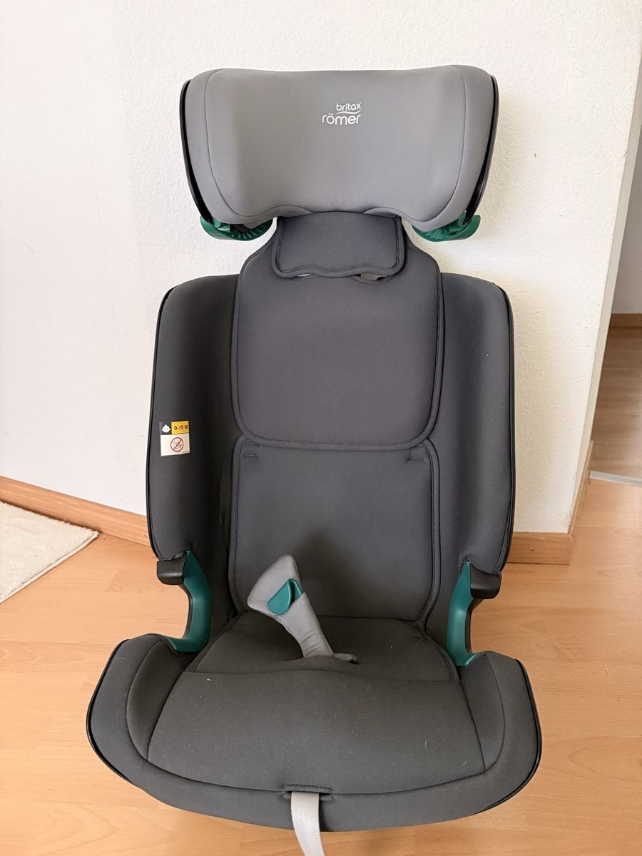 Britax Römer Seggiolini per auto: Kindersitz 15 Monate bis 12 Jahre – Usato da Ballwil venduto da Tanja-Murseli 1