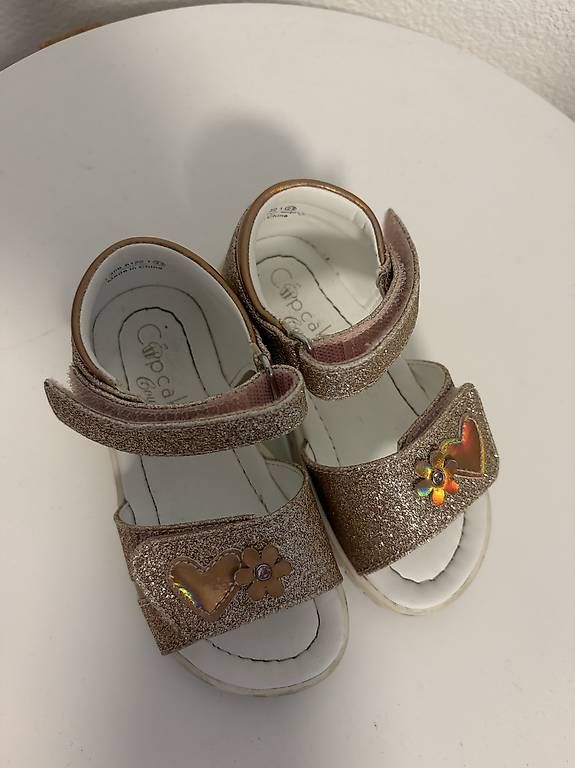 Scarpe per ragazze: Sandali – Usato da Bellinzona venduto da SammlerTI