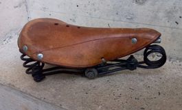 Sattel für Militärvelo