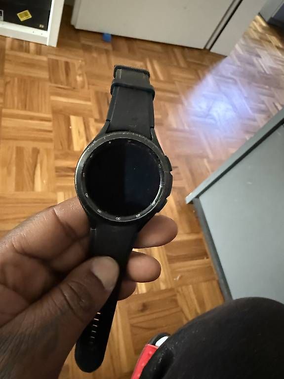 Smartwatch: Samsung Galaxy Watch 4 – Usato da Niederglatt ZH venduto da Edi_Dos 1