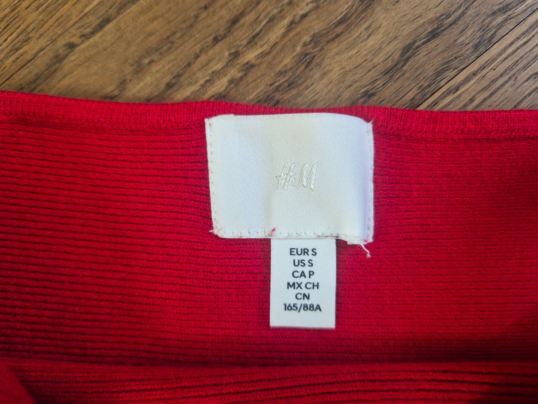 H&M Robes: Red dress H&M size S – D'occasion à Zürich par monadiederich 1