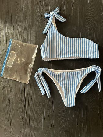 Paket - 5 Bikinis & 1 coverup teils neu&ungetragen, Gr 36