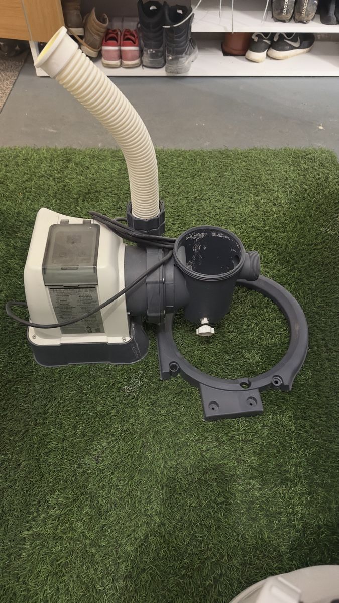 Intex Accessori per Piscine: Pompe à sable – Usato da Misery venduto da DanielSilva47 1