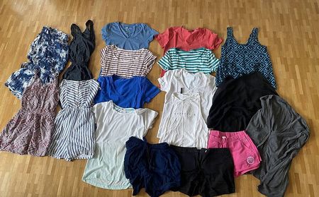Kleiderpaket Frauen/ Teenie Grösse S/M 36/38