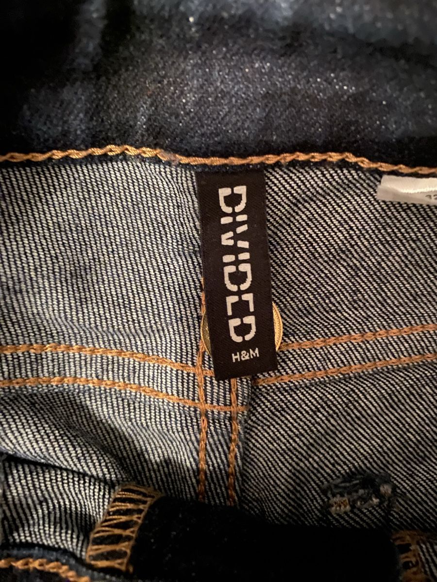 H&M Jeans: Dunkelblaue Schlaghose/ flared Jeans – Usato da Gretzenbach venduto da Lina.67 2