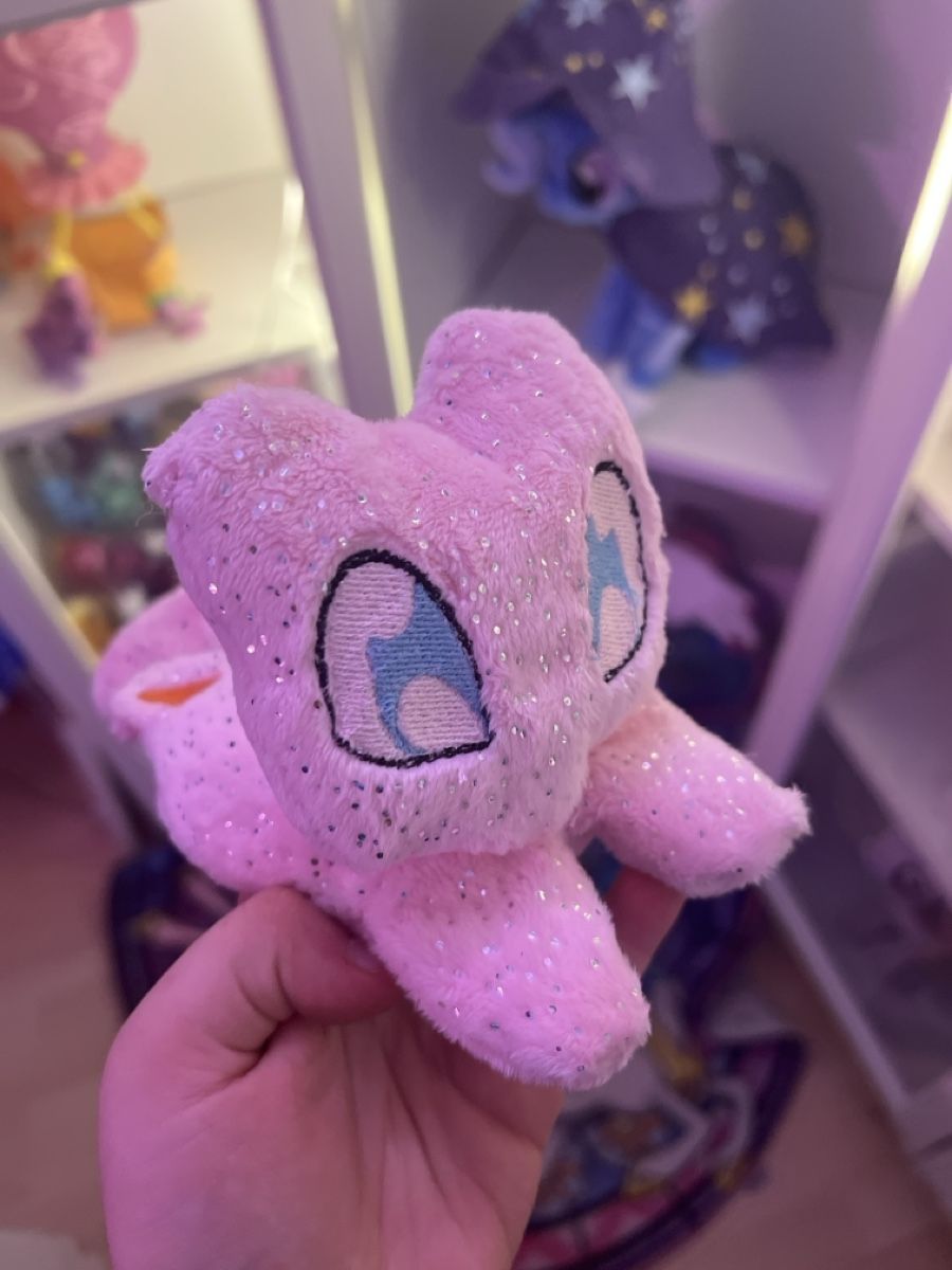 Figuren: Handmade pokemon mew plush – Neu (gemäss Beschreibung) aus Zuchwil von PonyPopArt