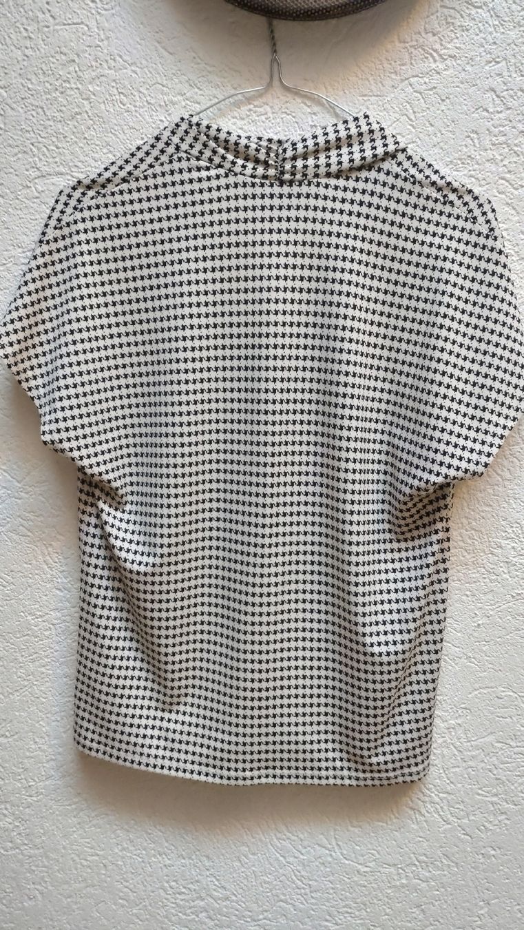 H&M Top: Oberteil Kurzarm Damen Businesslook – Nuovo (secondo la descrizione) da Wil SG venduto da neon.111 1
