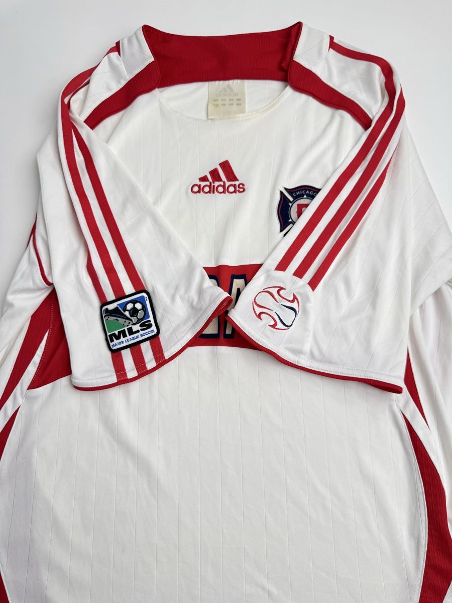 Adidas Canottiere & Pantaloni: Chicago Fire 06/07 away shirt – Usato da Baden venduto da Timelessthreads 3