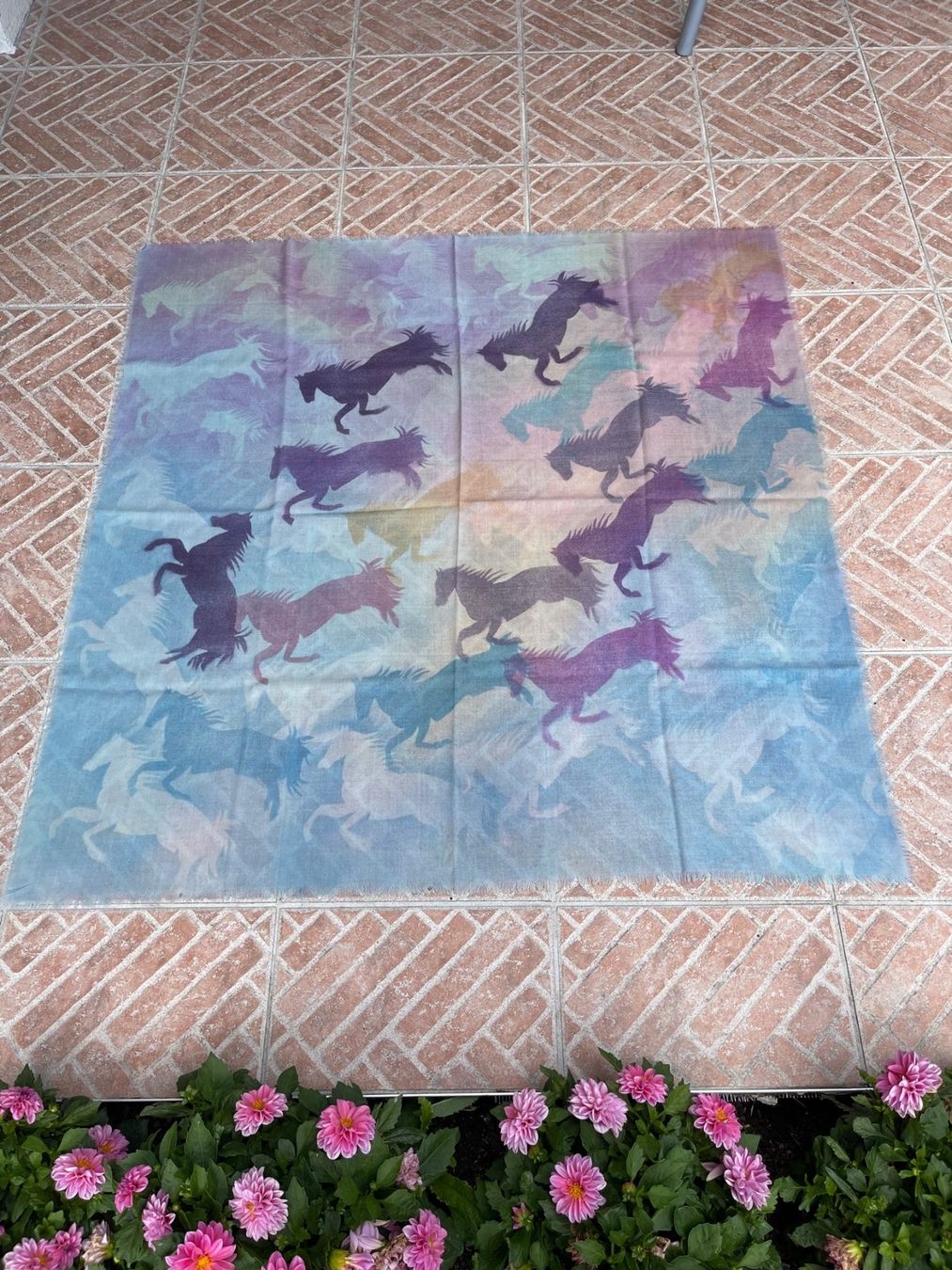 Foulard & Sciarpe: Foulard "CHEVAUX" – Usato da La Croix (Lutry) venduto da Sporades 2